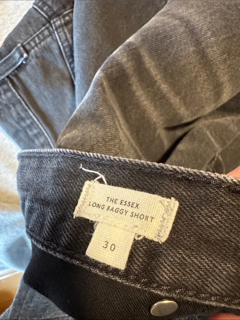Madewell Women The Essex Long Baggy Short Raw Hem Black Denim Cutoff Size 30